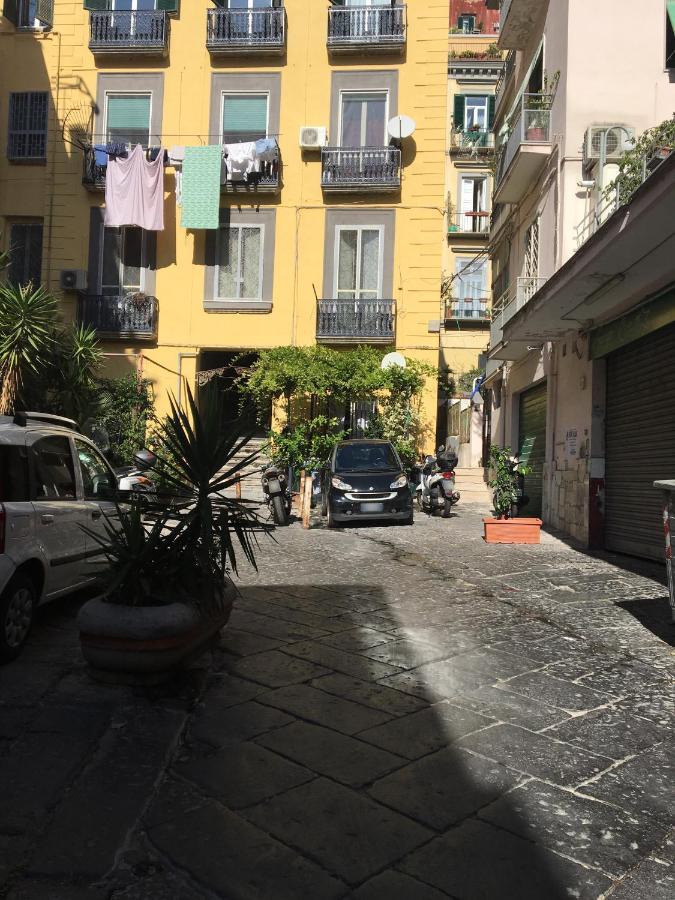 Bed and Breakfast Residenza Chiaia à Naples Extérieur photo